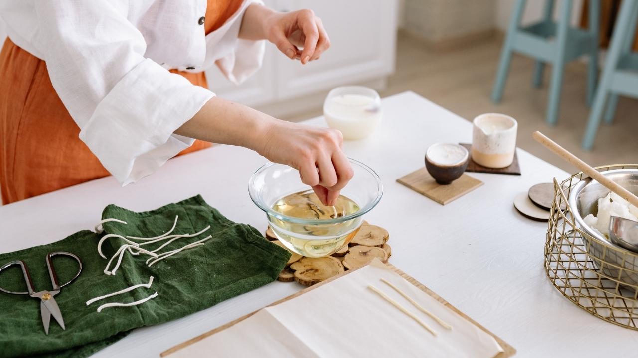 5 Ways to Melt Candle Wax