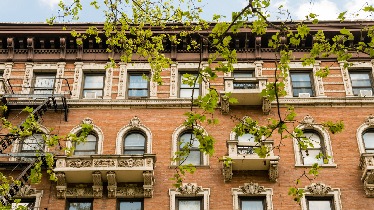 harlem apartment in spring